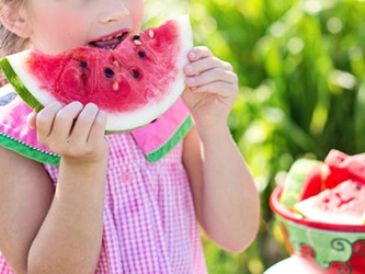 Children Eating Healthily Featured Image