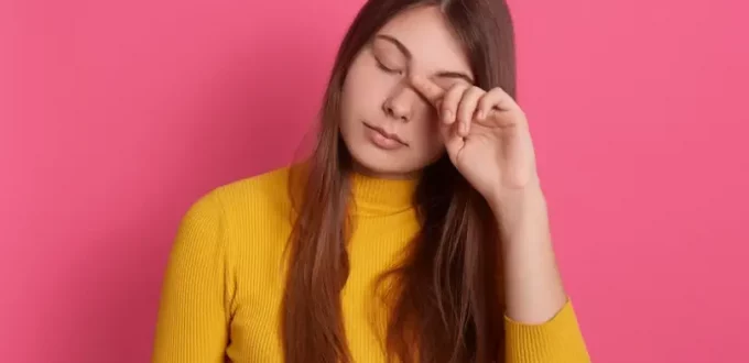 How to Relieve Tired Eyes Naturally