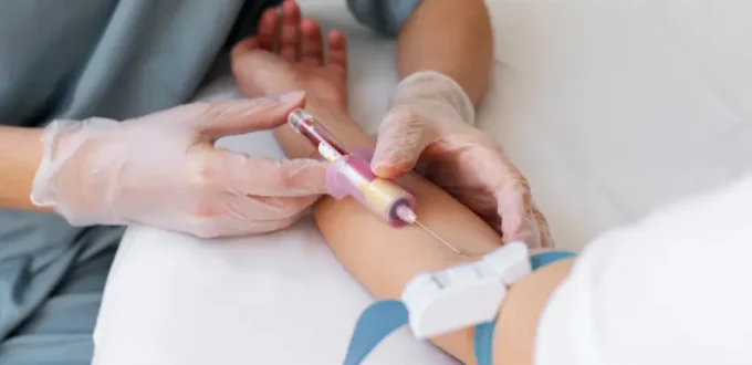 Expert Knowledge and Support for Complex Therapies