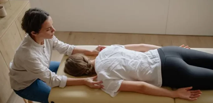 4 Reasons You Should be Seeing a Chiropractor Regularly