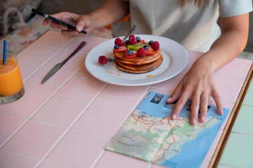 Healthy Eating Choices While Traveling