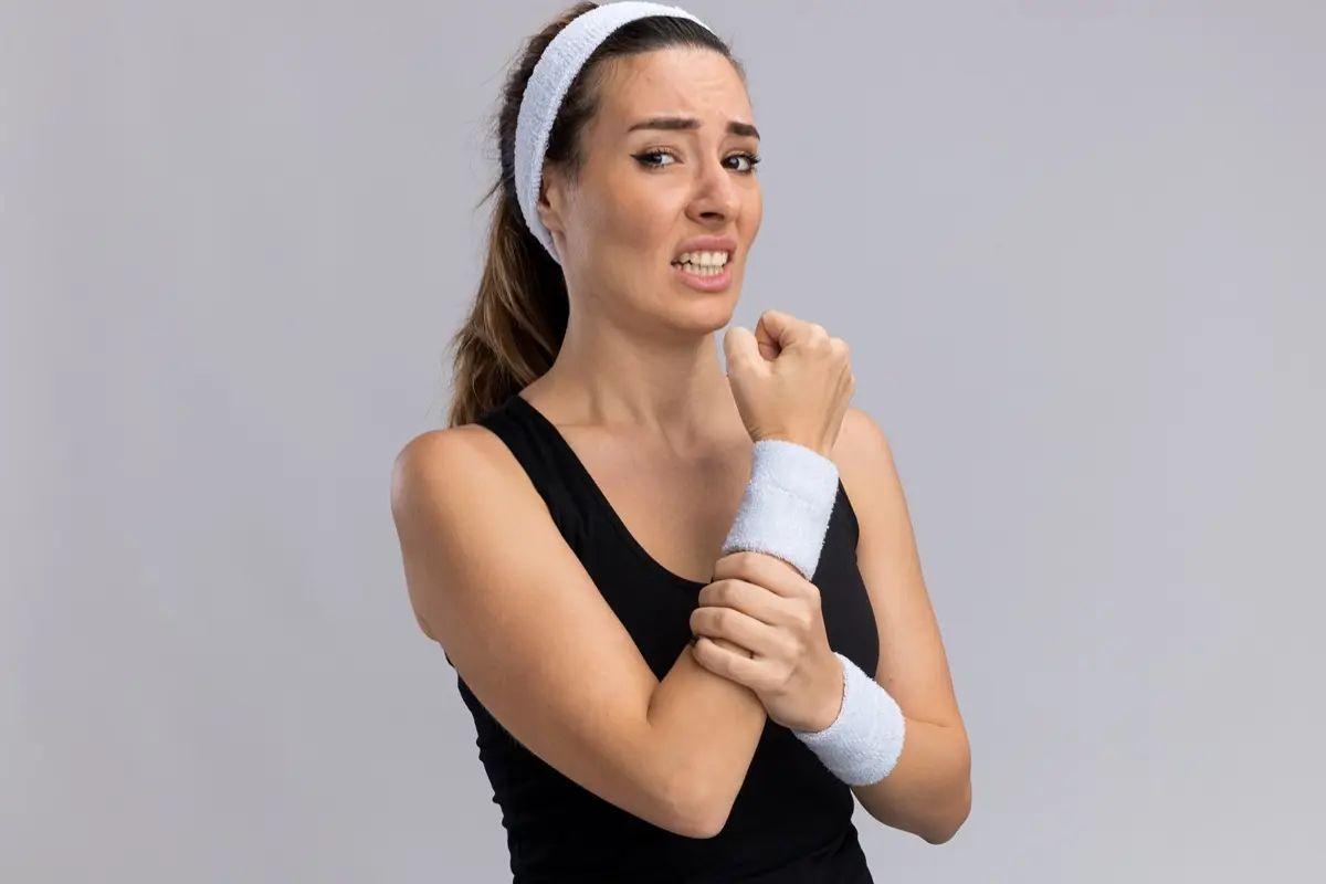 Why Does My Pre-Workout Make My Skin Itch? (The Paresthesia Truth)